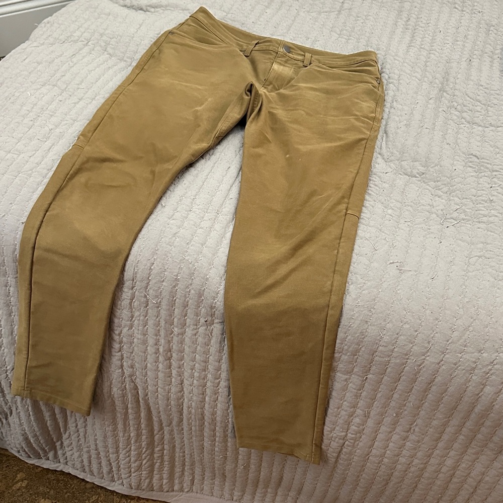 Lululemon Easyfive Khaki Pants